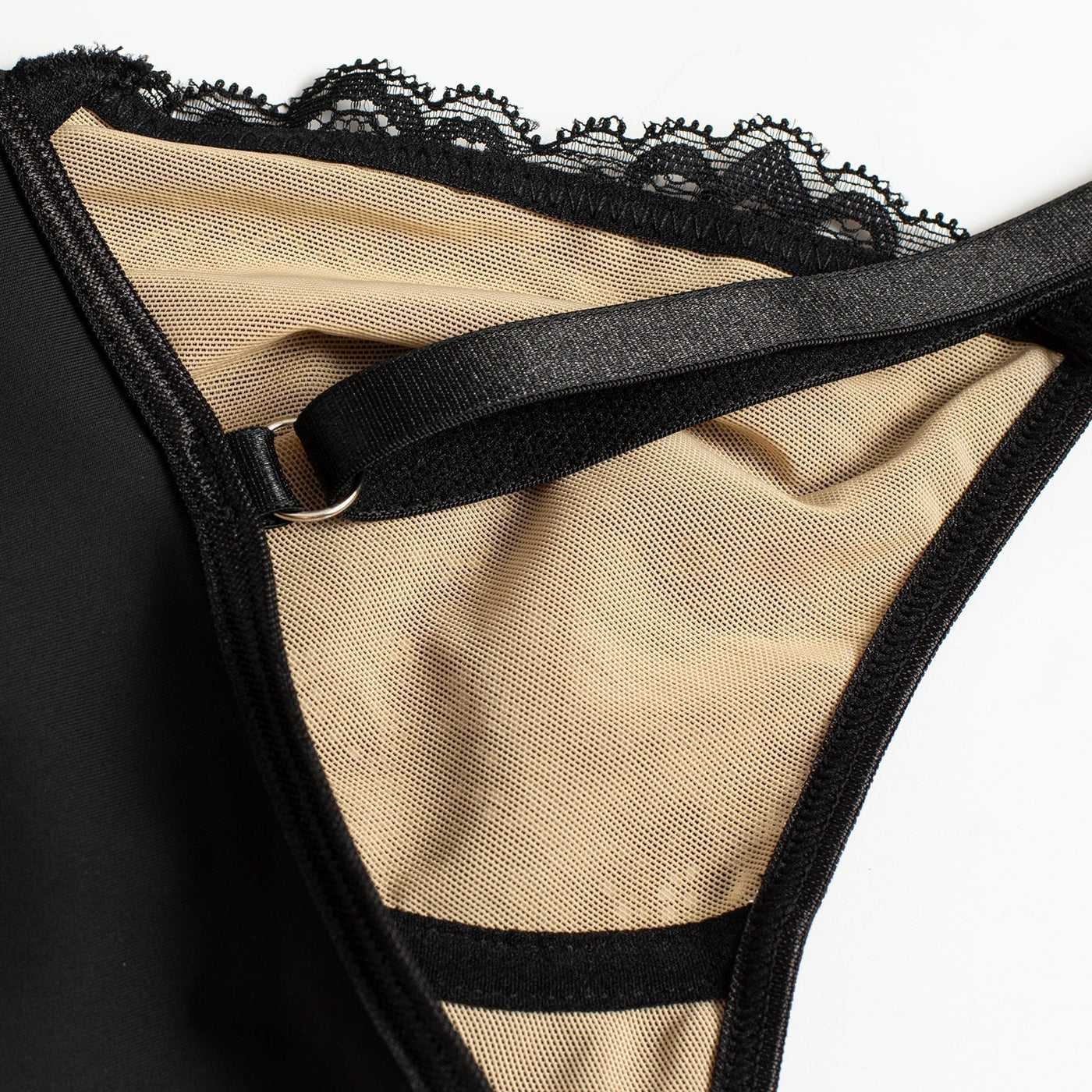 Iversen™ Anita | Shapewear-bodysuit med dyb V-hals af blonder